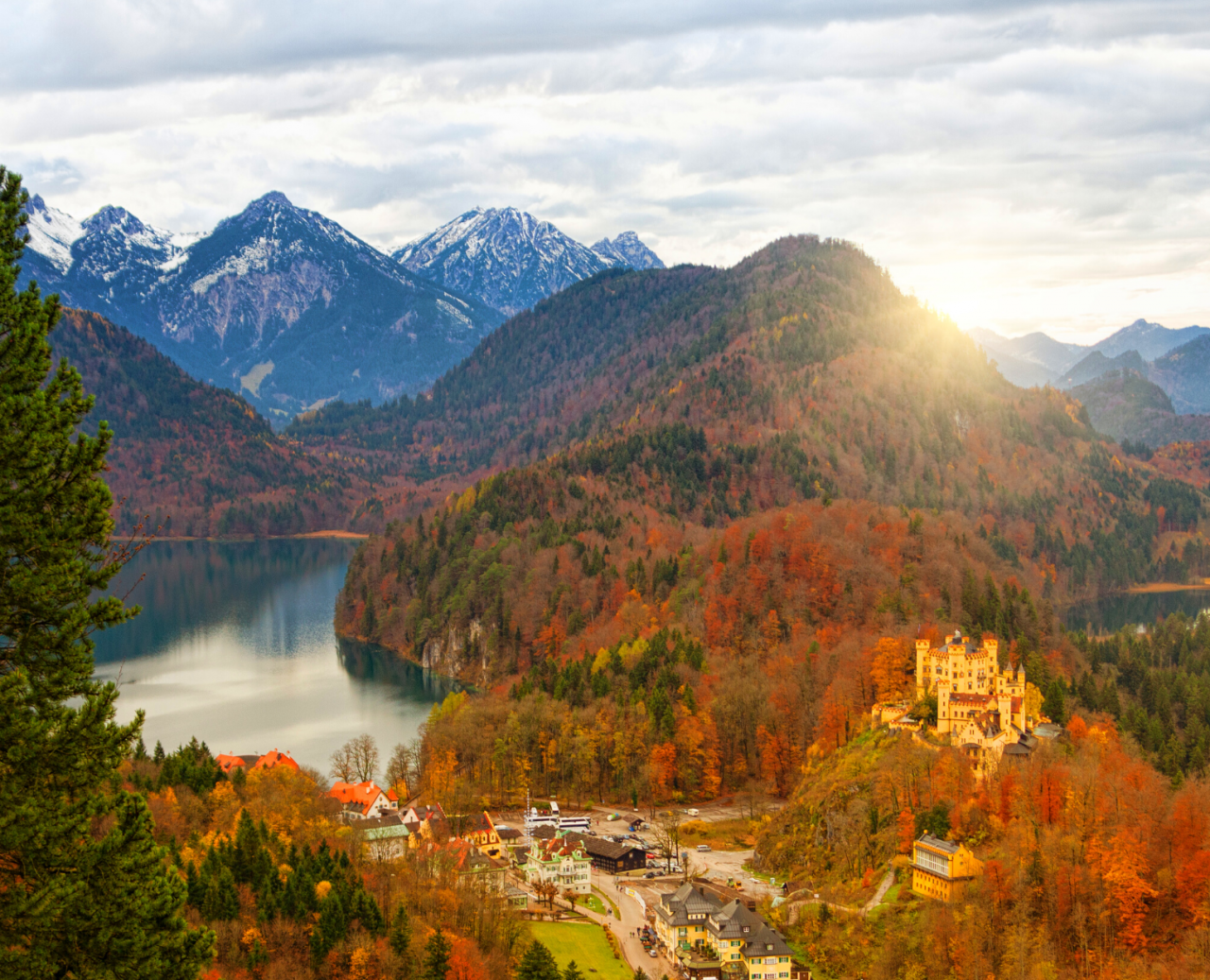 Hohenschwangau Castle in bright autumn colours
