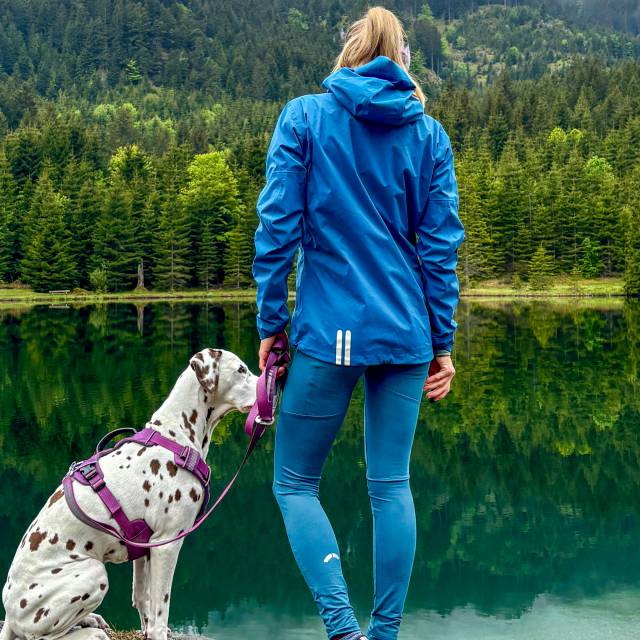 Wanderung mit Rast am türkisfarbenen und glasklaren Frauensee