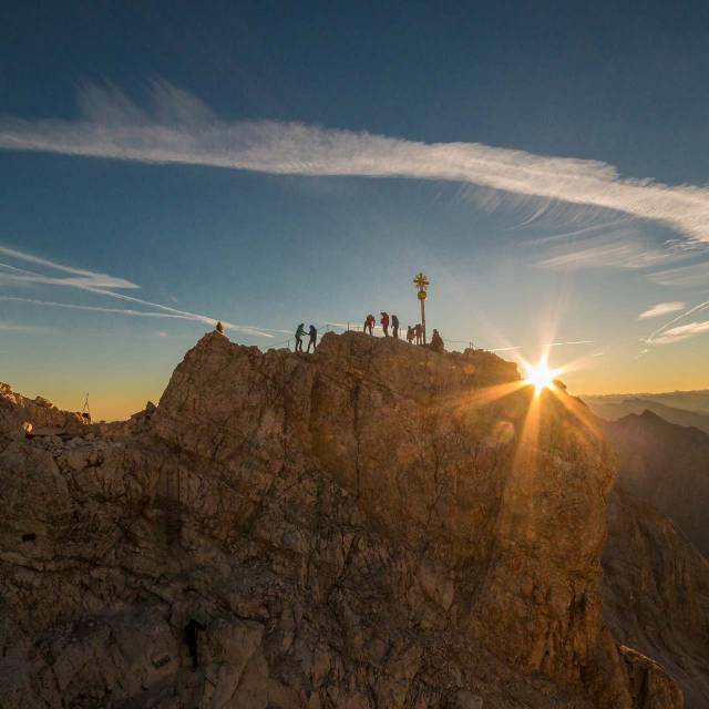 Termine sind online Sommer 2025 - Sonnenaufgangsfahrt auf die Zugspitze - 