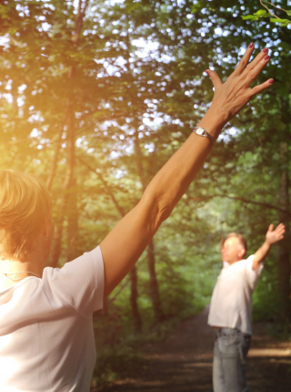 Waldbaden - Eintauchen in die heilsame Kraft der Natur Symbolfoto